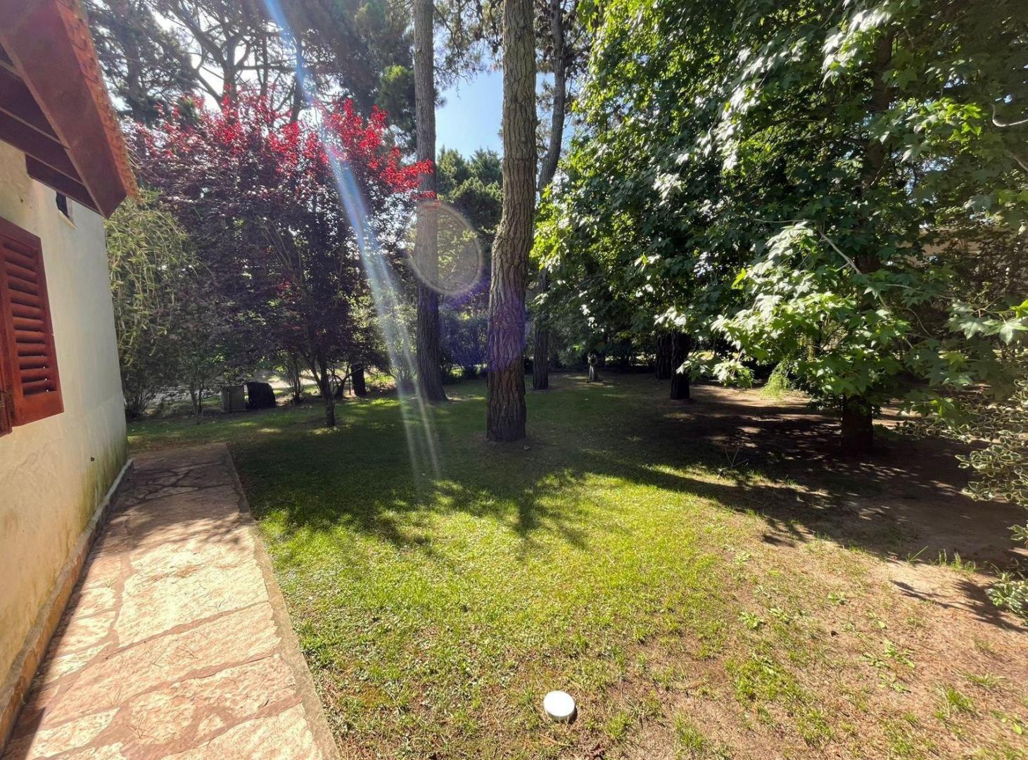 Casa en venta - 3 Dormitorios 2 Baños - 511mts2 - Valeria del Mar