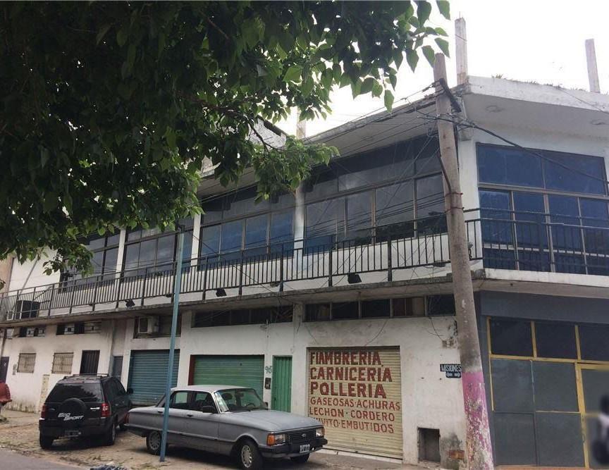 Local en venta - 3 Locales 5 Baños - Cochera - 300Mts2 -Quilmes