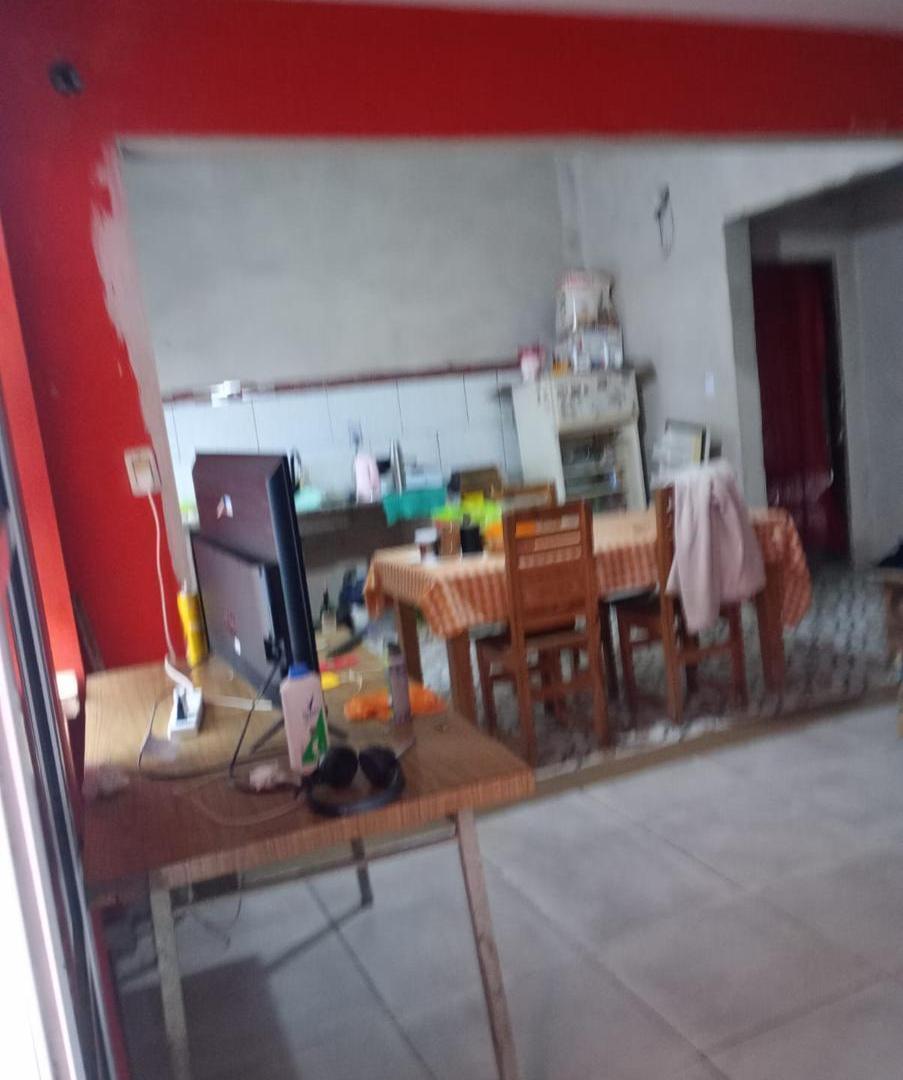 Casa a refaccionar en venta - 2 Dormitorios 2 Baños - 200Mts2 - Guernica