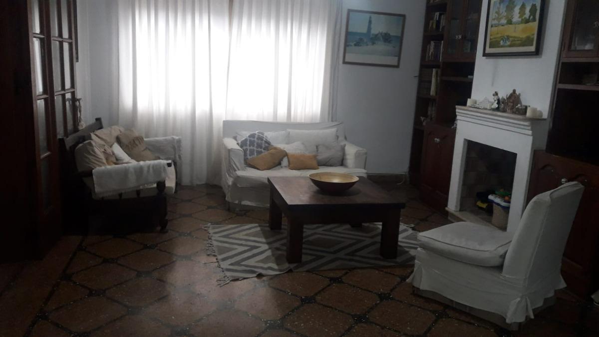 Casa en venta - 4 Dormitorios 2 Baños - Cochera - 463Mts2 - Necochea