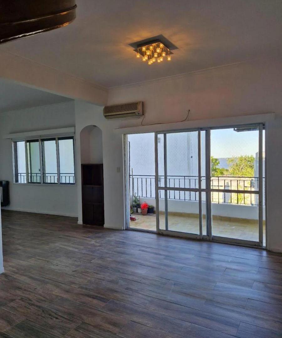 Dúplex en venta - 4 Dormitorios 3 Baños - Vicente López