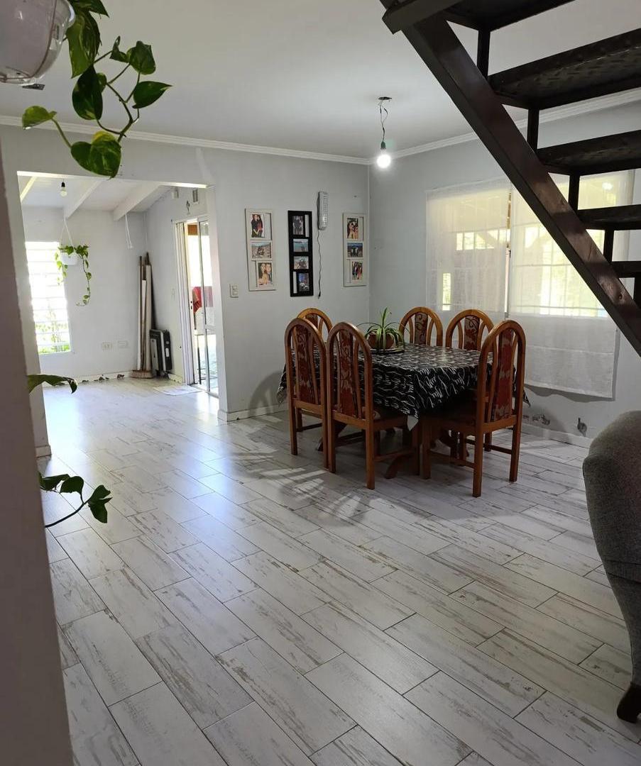 Casa en venta - 3 Dormitorios 2 Baños - Berazategui
