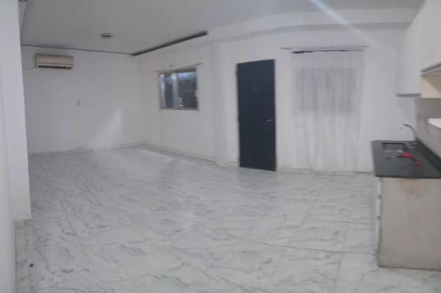 Casa en venta - 2 Dormitorios 1 Baño - Cochera - 120Mts2 - Rafael Castillo