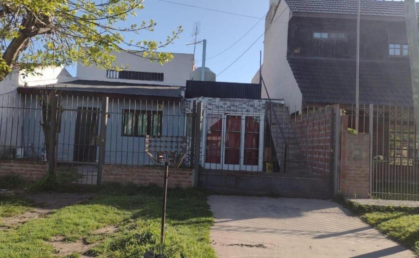 Casa en venta - 1 Dormitorio 1 Baño - Departamento - MdQ