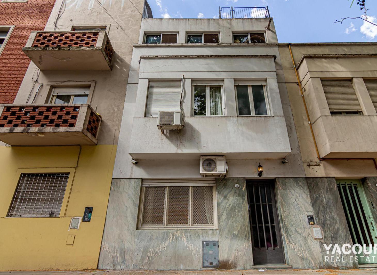 Casa en venta - 2 Dormitorios 3 Baños - 130Mts2 - Villa Crespo