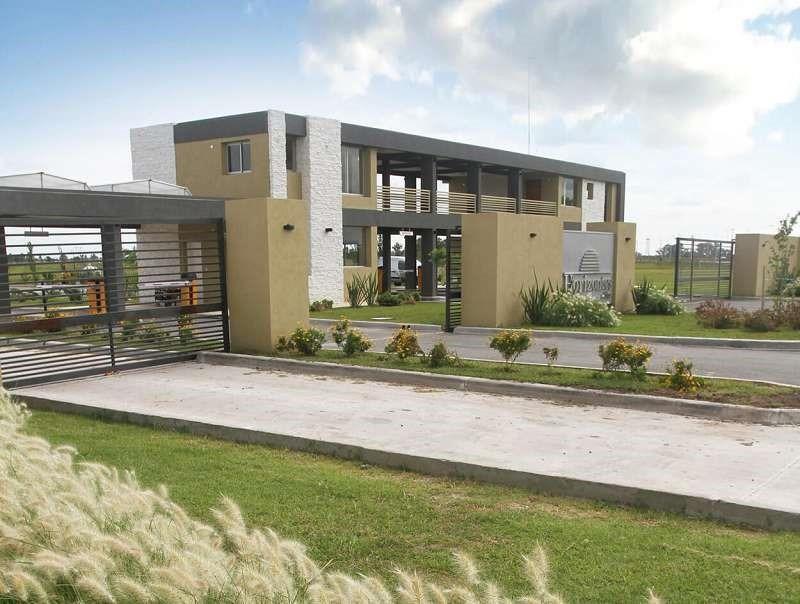 Casa en venta - 4 Dormitorios 4 Baños - Cocheras - 215Mts2 - Guernica