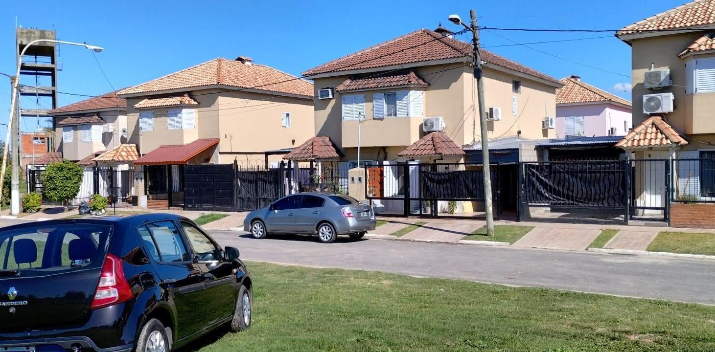 Casa en venta - 3 Dormitorios 1 Baño - Cochera - 90Mts2 - La Matanza