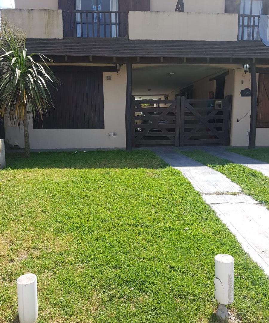 Complejo de Cabañas - 3 Dormitorios 4 Baños - Cochera - 300Mts2 - Santa Clara del Mar