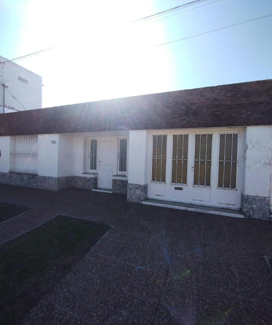 Casa en venta - 2 Dormitorios 1 Baño - Río Cuarto