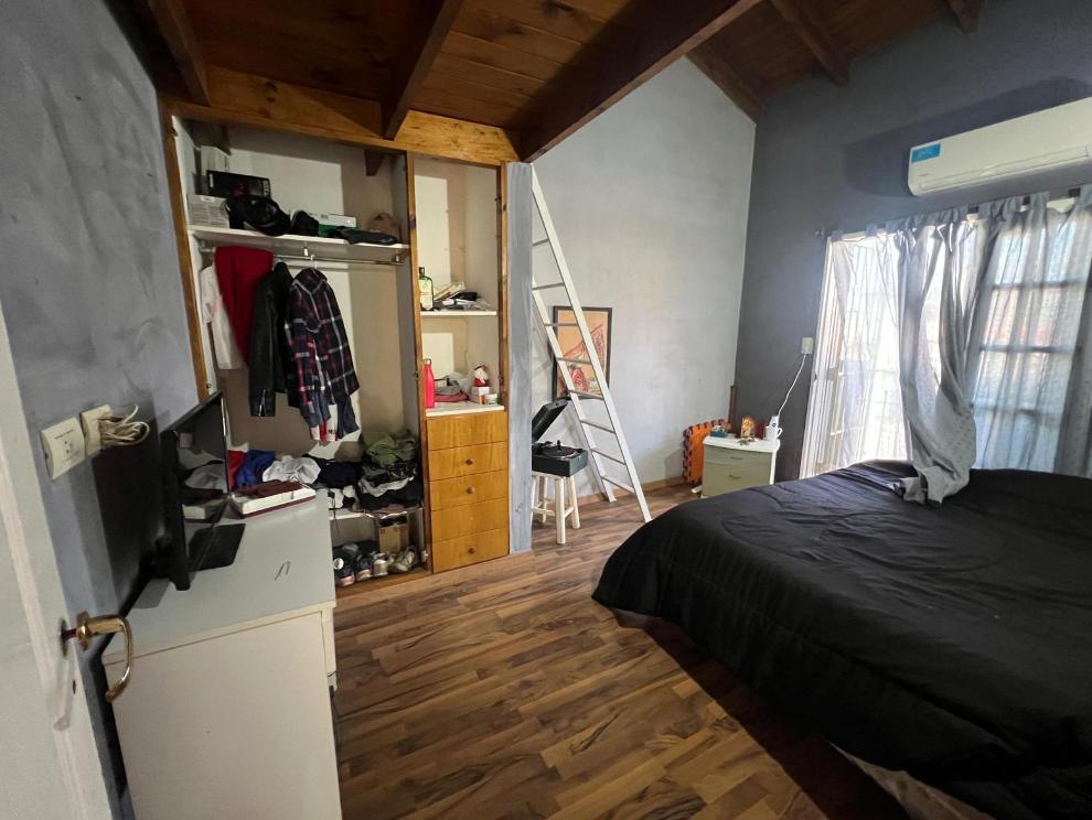 Casa en venta - 4 Dormitorios 3 Baños - Cochera - 300Mts2 - La Plata