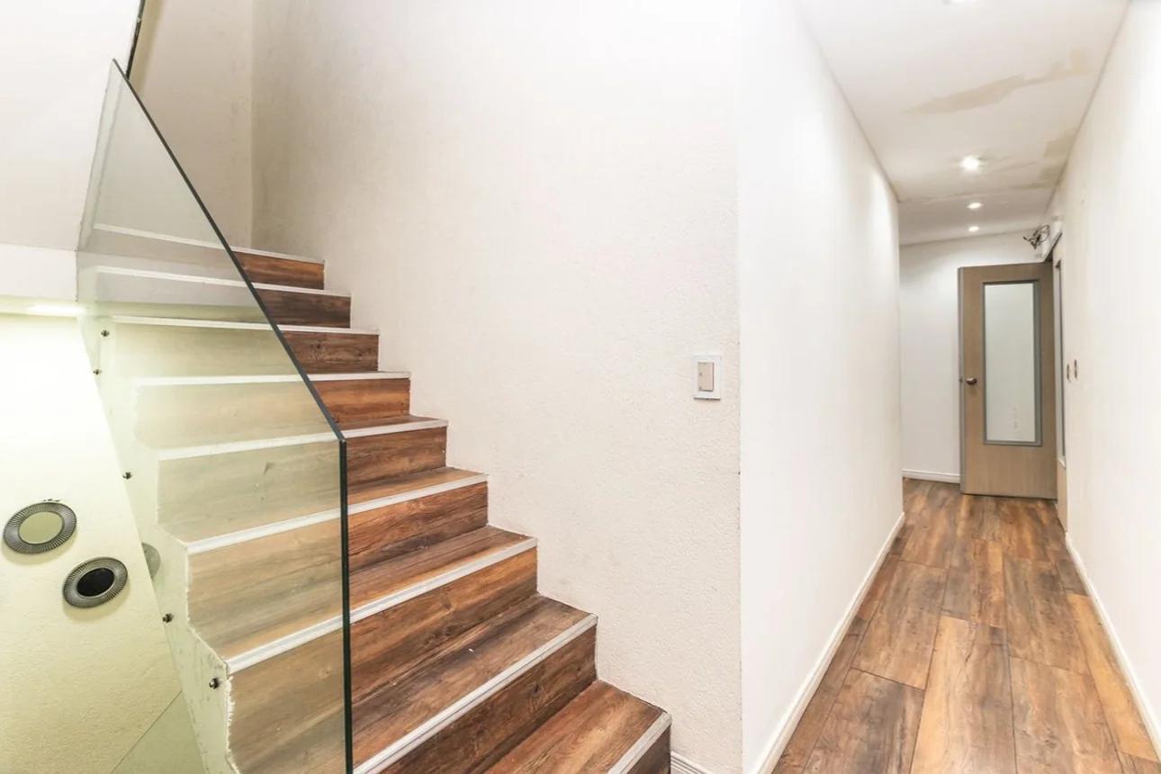 Foto de Casa en venta - 8 Dormitorios 7 Baños - 400Mts2 - Ramos Mejía, imagen 5