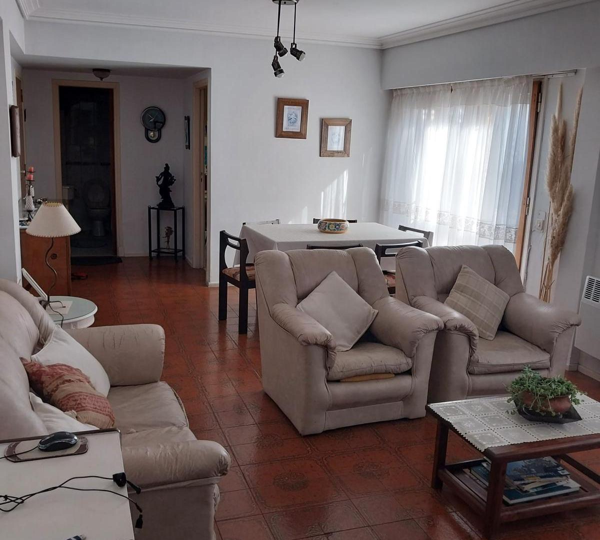 Foto de Departamento en venta - 3 Dormitorios 2 Baños - 105Mts2 - Colinas, imagen 2