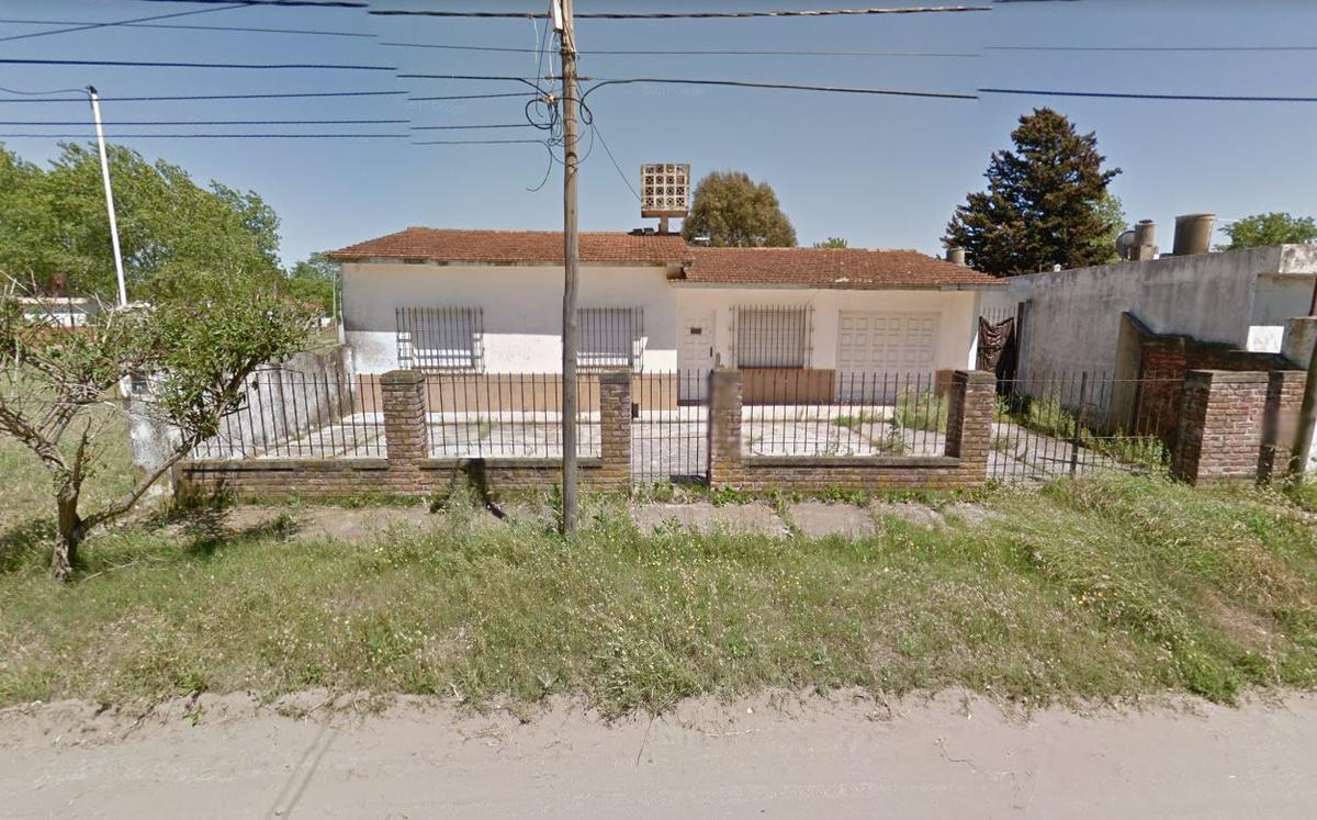 Casa en venta - 3 dormitorios 2 baños - 450mts2 - Santa Teresita