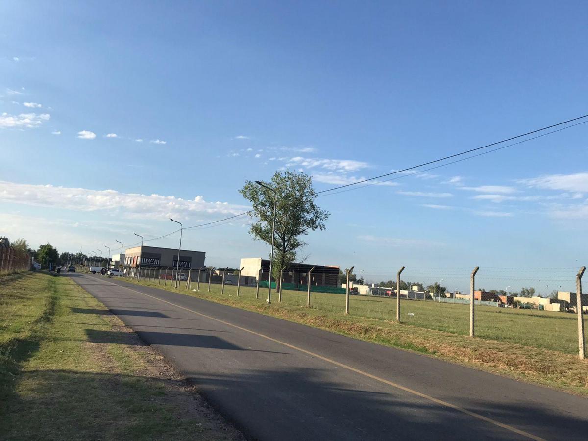 Terreno en venta - 914Mts2 - Luján