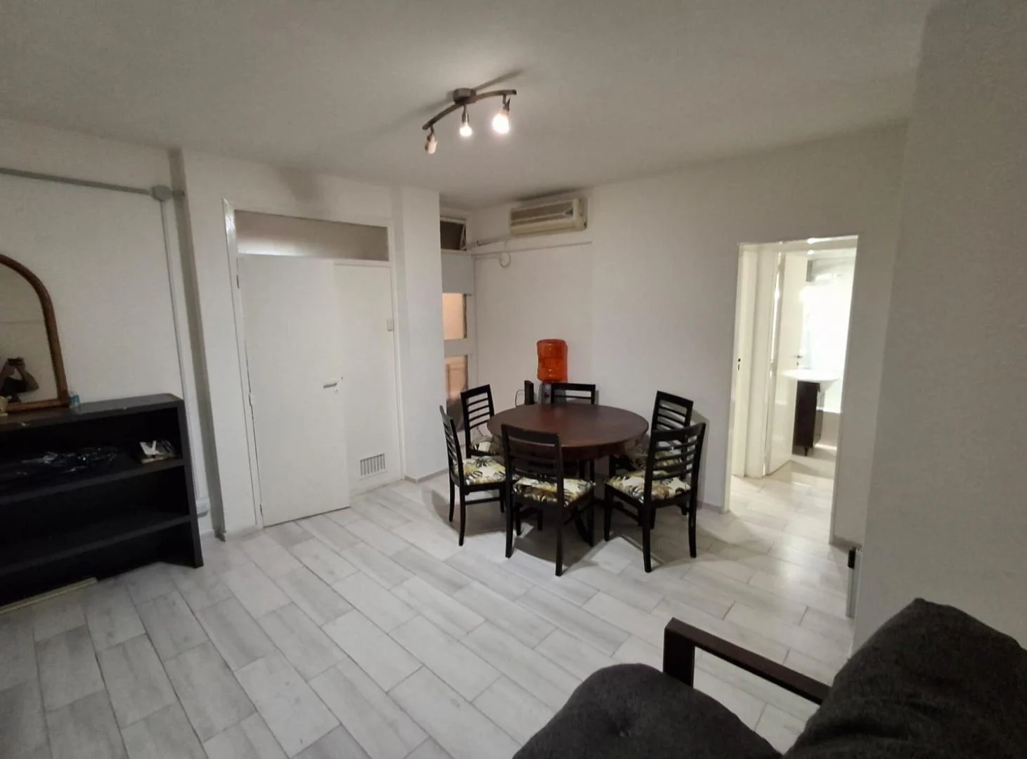 Foto de Departamento en alquiler - 1 Dormitorio 1 Baño - Retiro, imagen 3