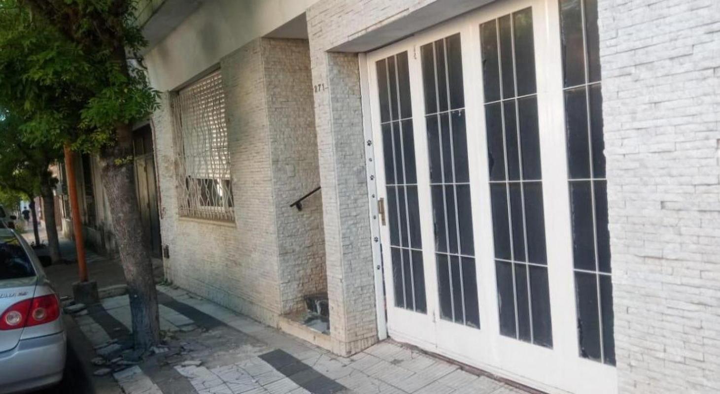 Casa en venta - 3 Dormitorios 4 Baños - Cochera - 245Mts2 - Concepción del Uruguay
