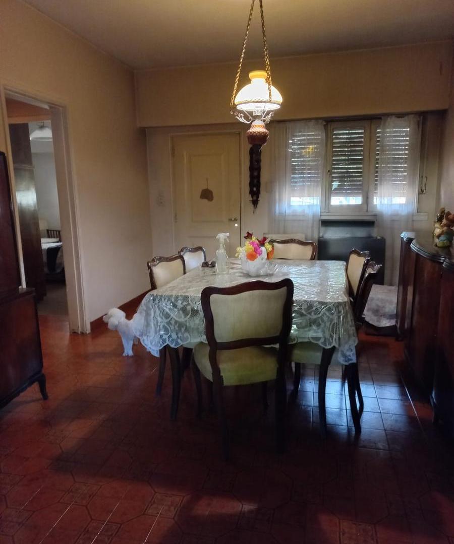 Casa en venta - 2 Dormitorios 1 Baño - Morón
