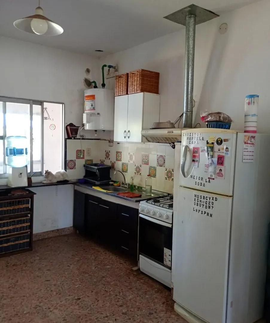 Foto de Casa en venta - 4 Dormitorios 2 Baños - General Las Heras, imagen 1