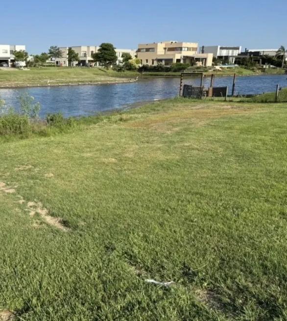 Terreno en venta - 1.027Mts2 - Puertos del Lago