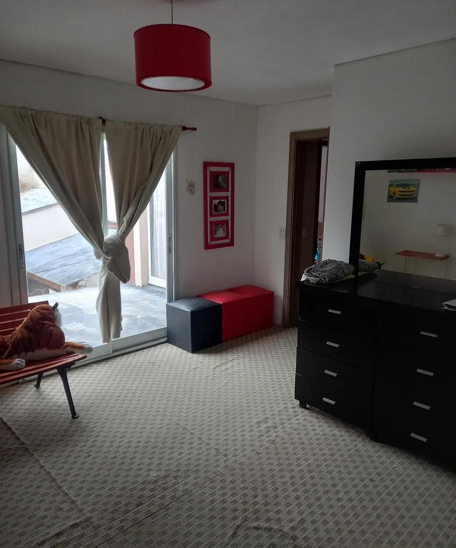 Casa en venta - 4 Dormitorios 4 Baños - San Clemente del Tuyú