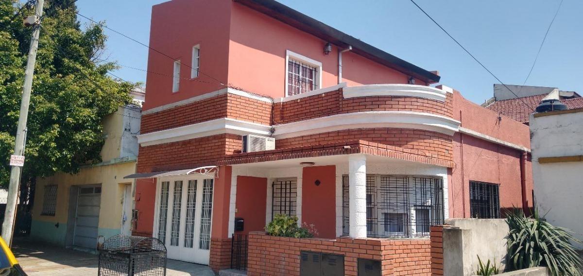 PH en venta - 3 Dormitorios 2 Baños - Lanús