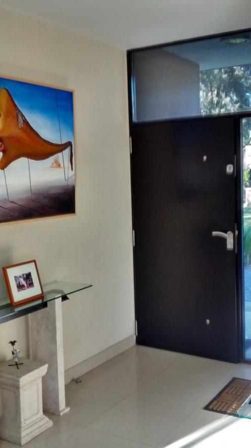 Casa en venta - 3 dormitorios 3 baños - 227mts2 - La Arbolada