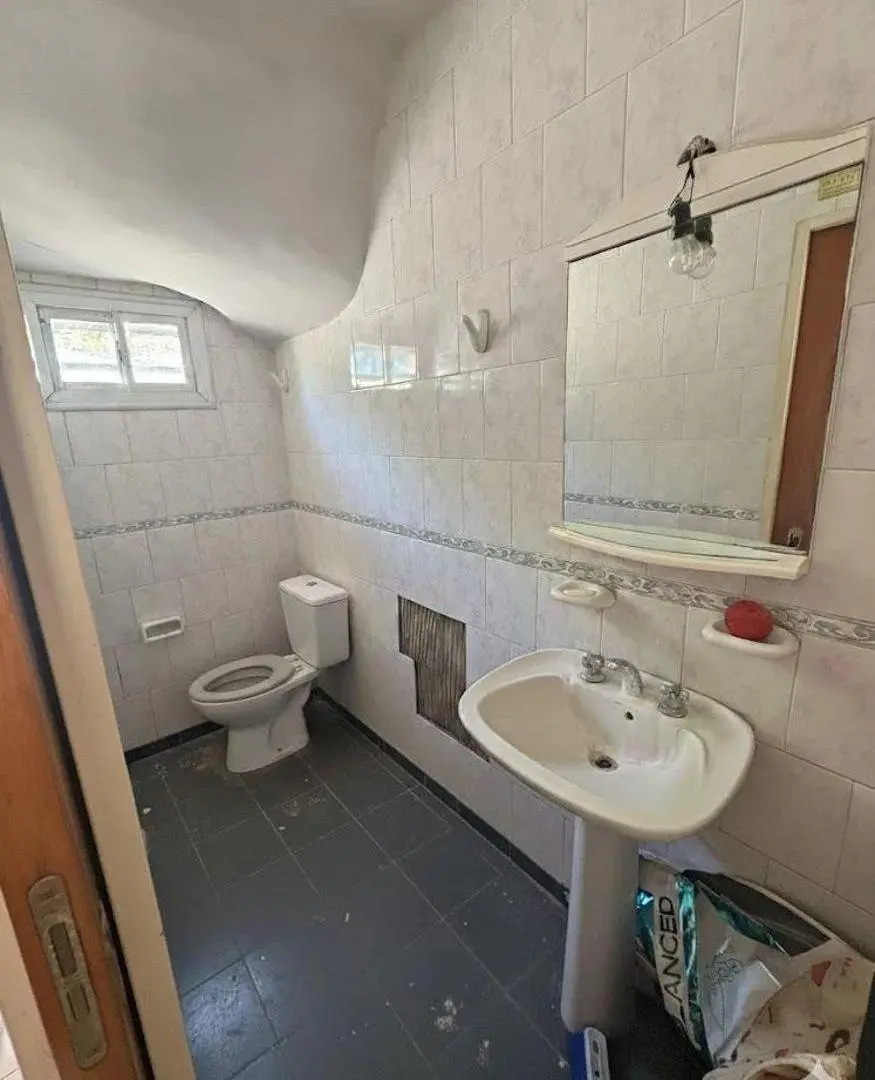 PH en Venta - 2 dormitorios 1 baño - San Carlos 3