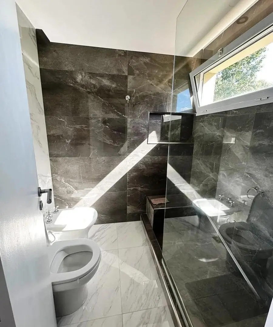 Casa en venta - 4 Dormitorios 4 Baños - General Pueyrredón 5
