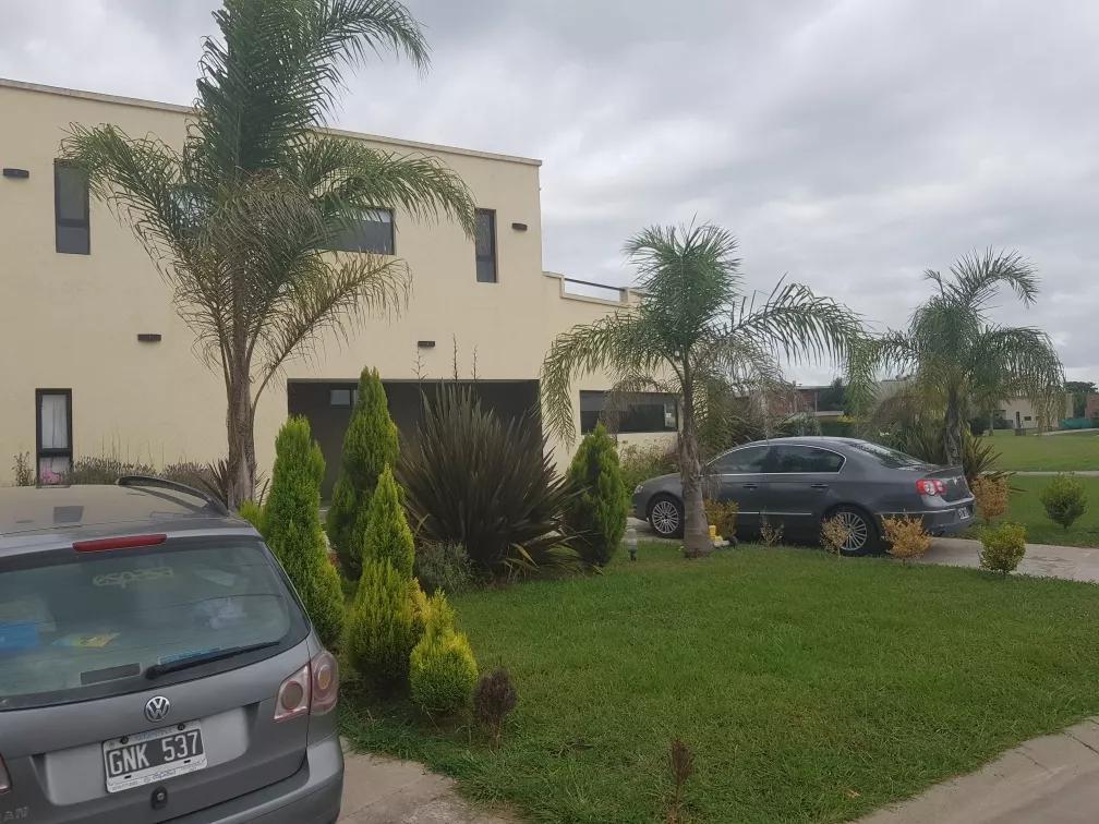 Casa en venta - 5 Dormitorios 4 Baños - Cochera - 890Mts2 - Escobar