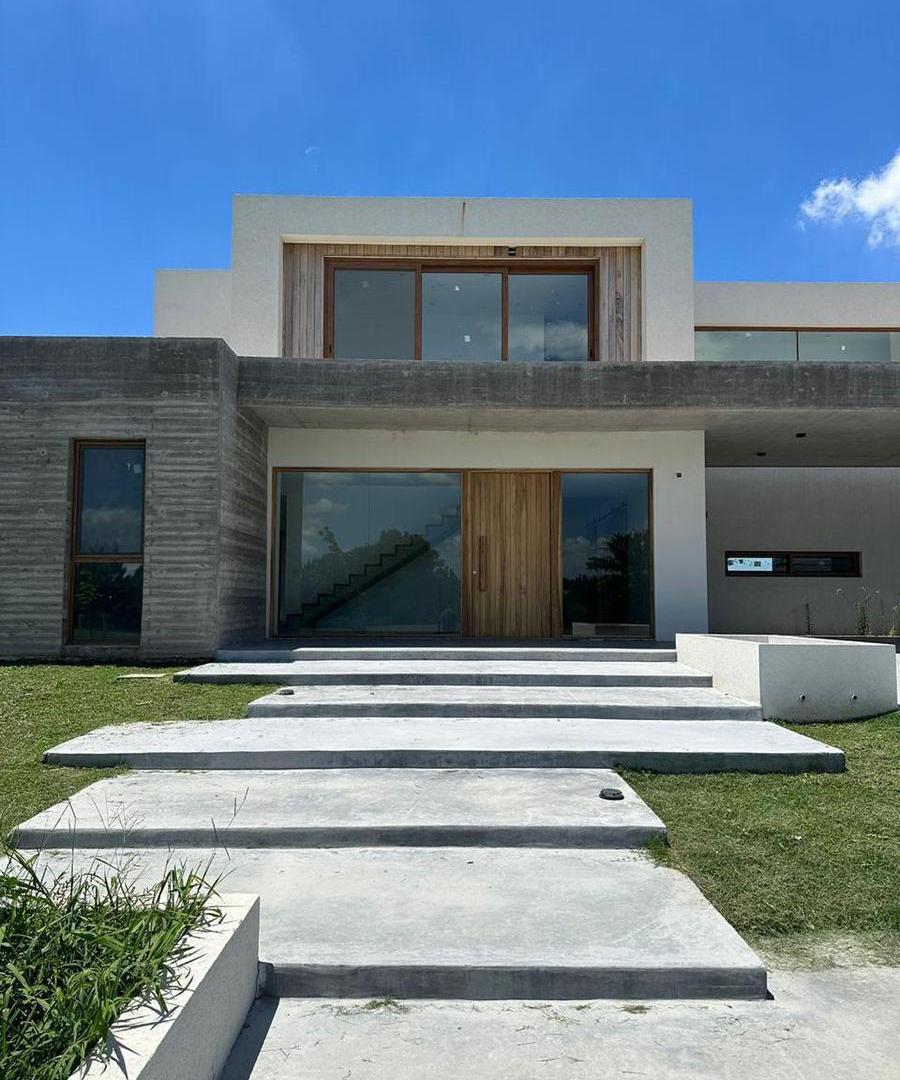 Casa en venta - 4 Dormitorios 5 Baños - Cocheras - 387Mts2 - El Milord, Pilar
