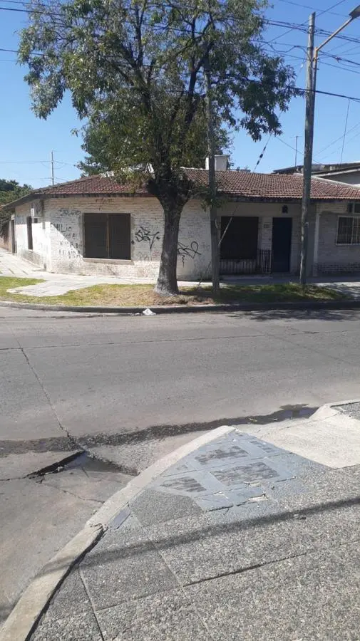 Casa en venta - 3 Dormitorios 3 Baños 1 Cochera - 458Mts2 - Villa Ballester 3
