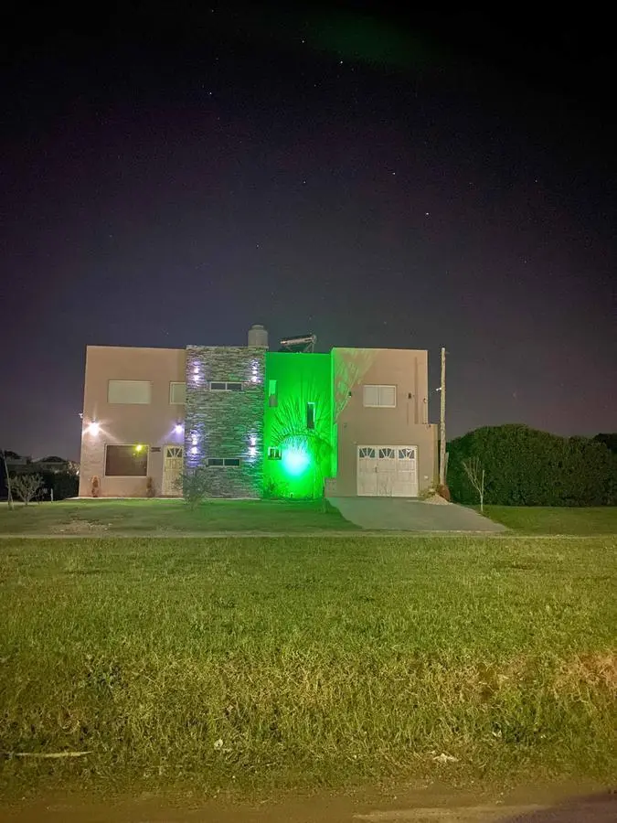 Casa en venta - 3 dormitorios 2 baños - 150mts2 - Miramar 2