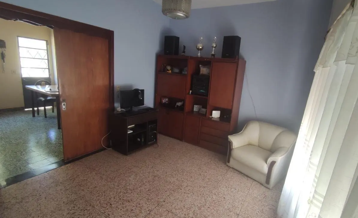 Casa en venta - 2 Dormitorios 1 Baño 1 Cochera - 358Mts2 - San Antonio De Padua 5