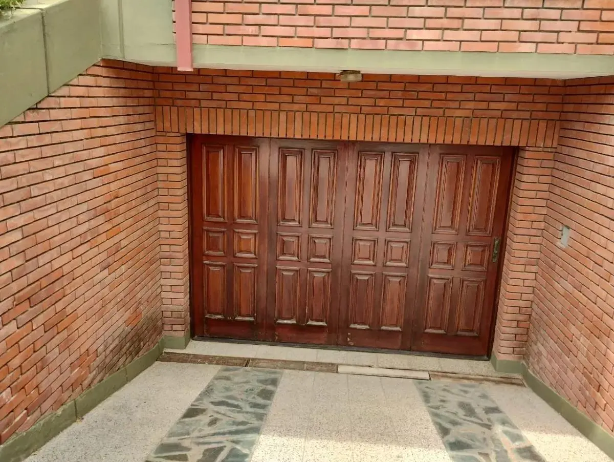 Casa en venta - 3 Dormitorios 3 Baños - Cochera - 267Mts2 - Miramar 4