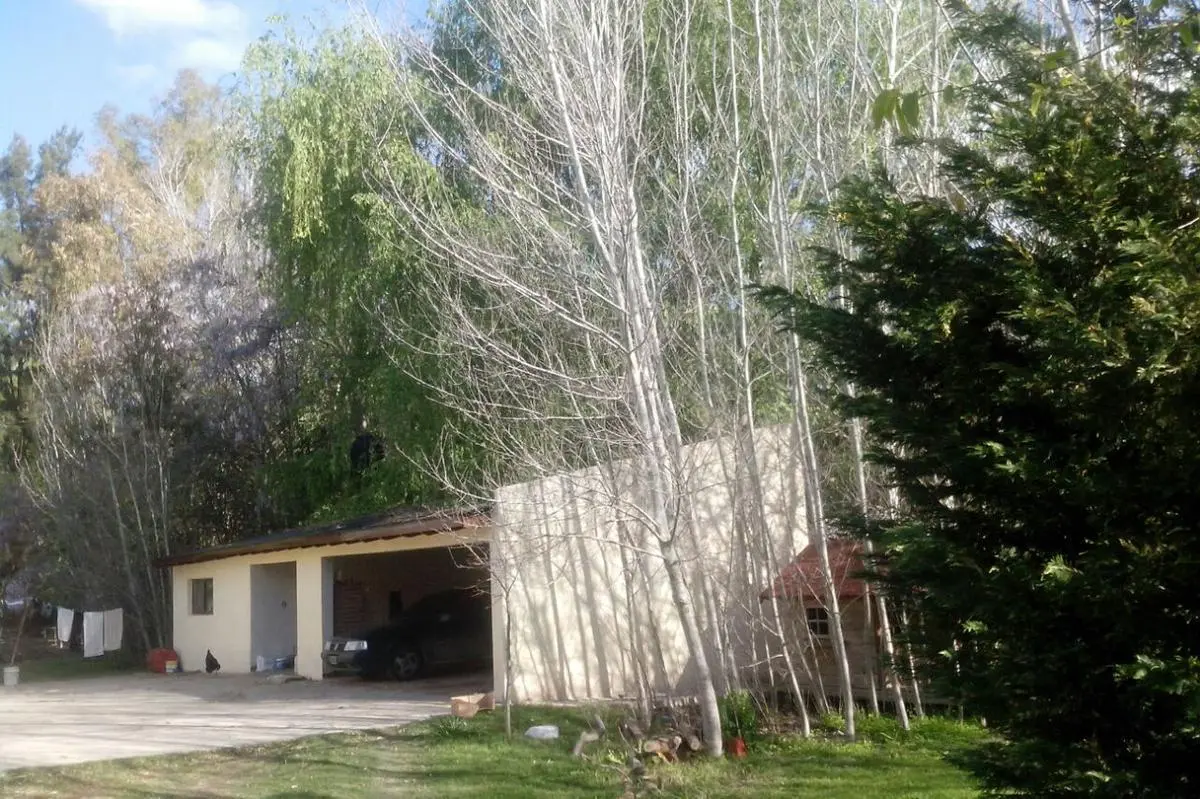 Casa en venta - 4 dormitorios 5 baños - cocheras - 2870mts2 - Barrio Las Golondrinas 3