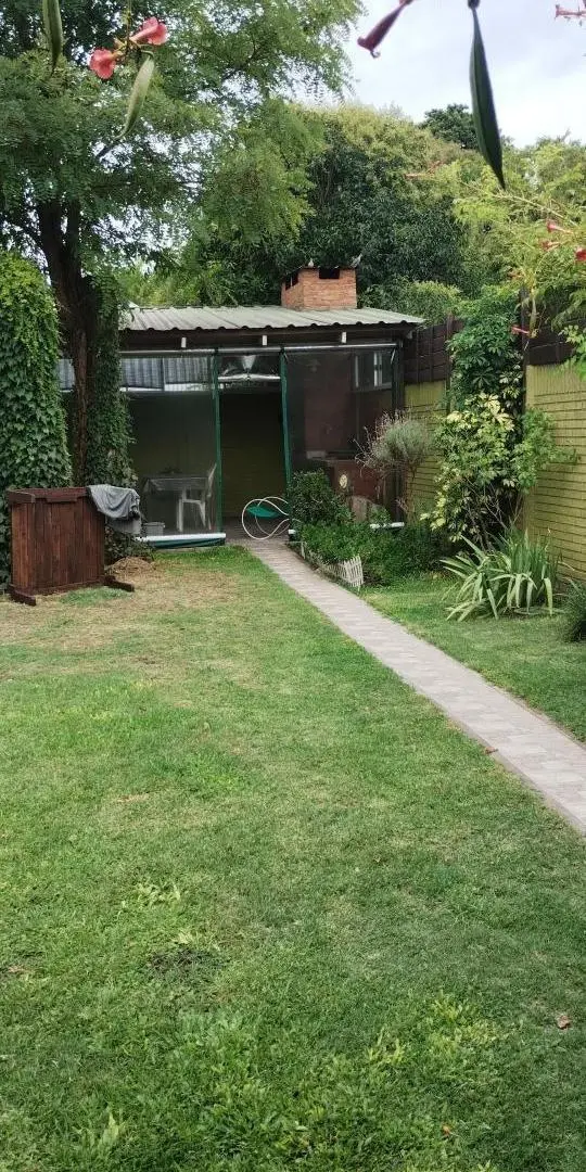 Casa en venta - 2 Dormitorios 2 Baños - La Plata 3