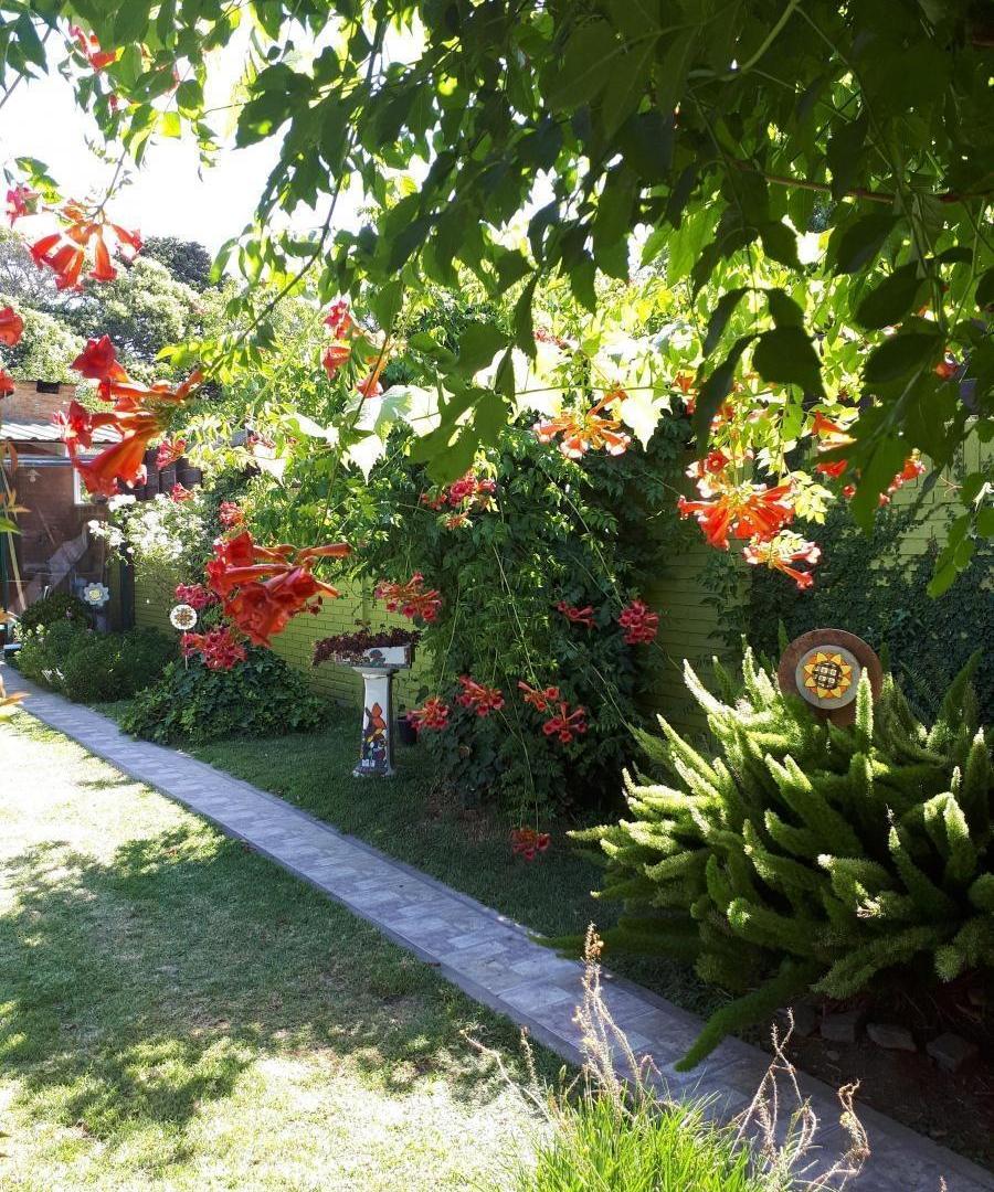 Foto de Casa en venta - 2 Dormitorios 2 Baños - La Plata, imagen 1