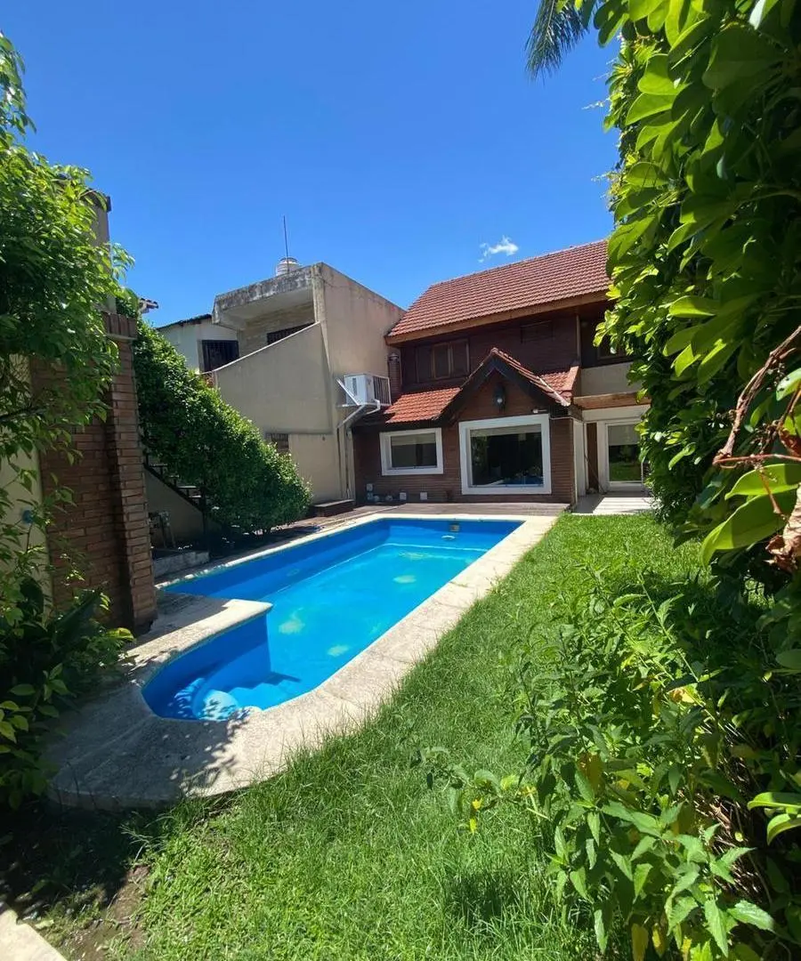 Casa en venta - 4 Dormitorios 3 Baños - La Matanza 3