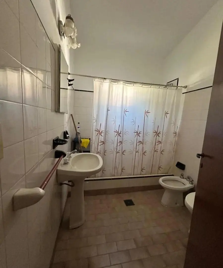 Casa venta  - 2 dormitorios 2 baños - 689mts2 - Mar Del Tuyu 5