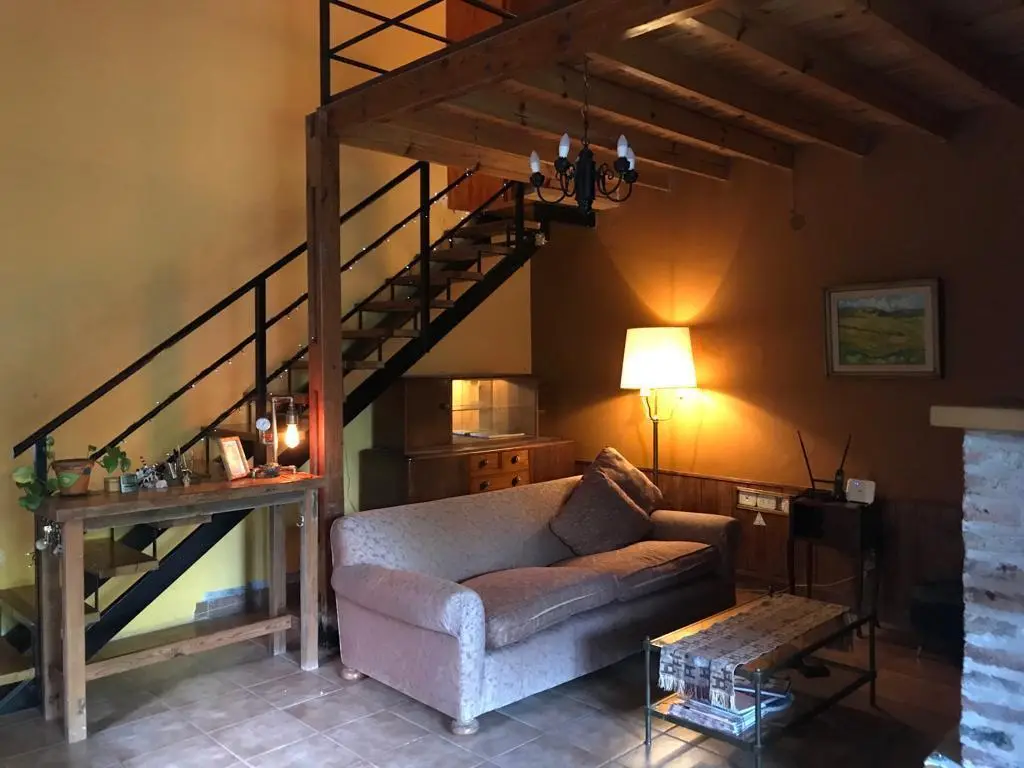 Casa en venta - 4 Dormitorios 3 Baños 2 Cocheras - 566Mts2 - Mercedes 4