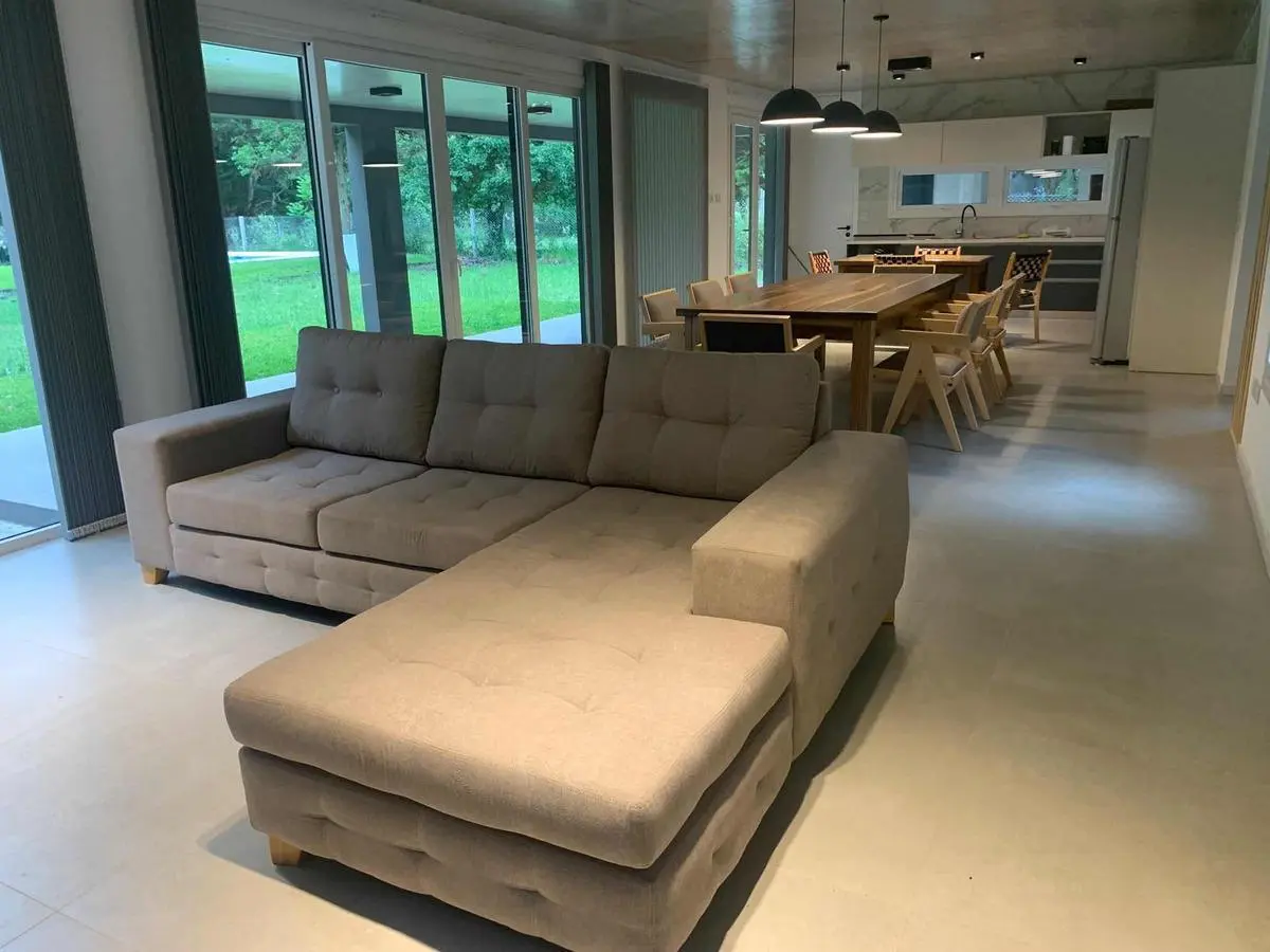 Casa en venta - 3 Dormitorios 4 Baños - 2.715Mts2 - Santa Clara del Mar 4