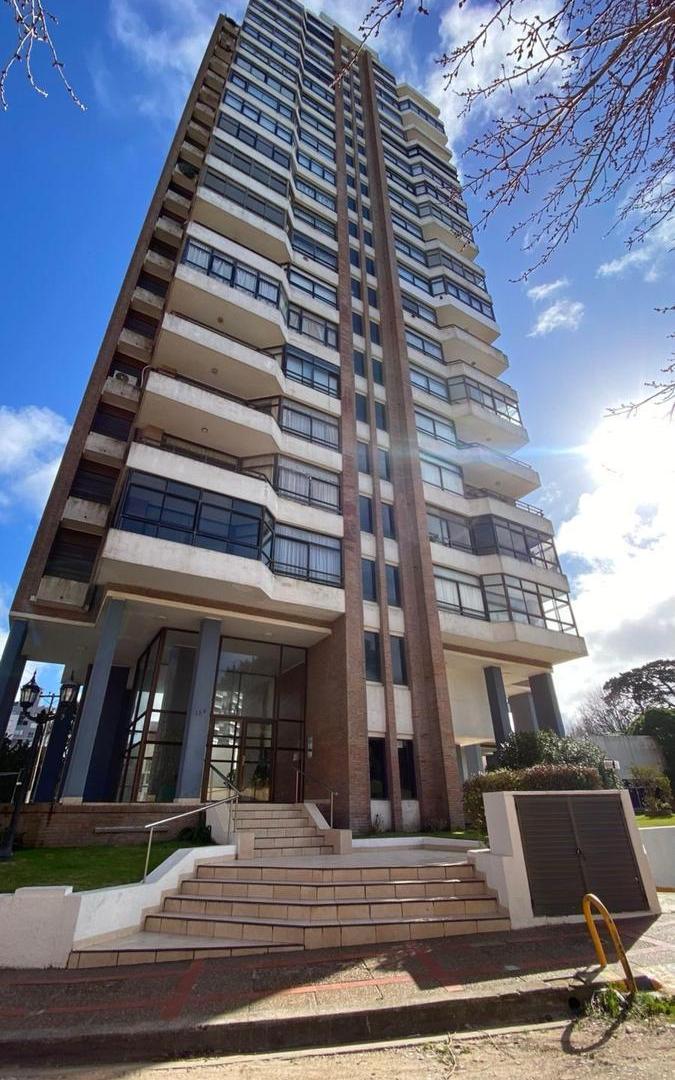 Departamento en venta - 2 Dormitorios 2 Baños - Pinamar