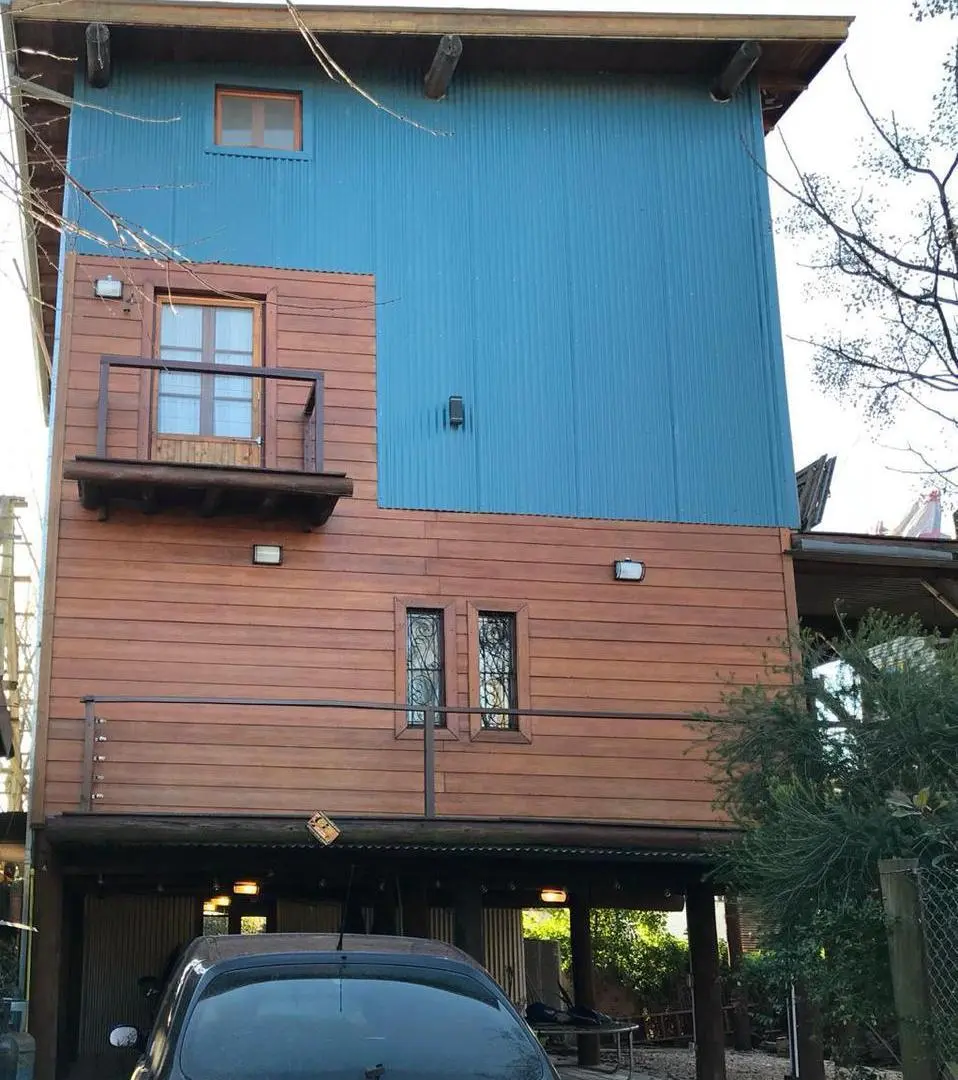 Casa en venta - 3 Dormitorios 2 Baños - Cocheras - 335Mts2 - Quilmes 1