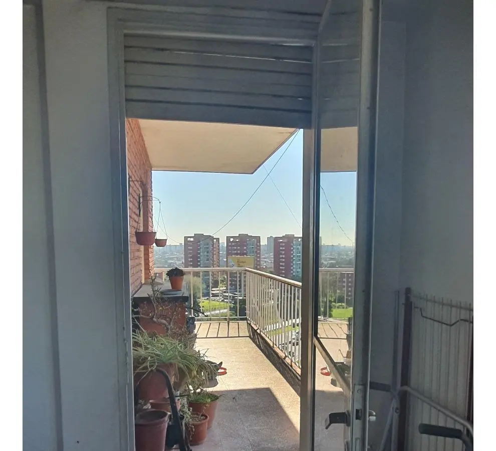 Departamento en venta - 2 Dormitorios 1 Baño - 83mts2 - Villa Celina 2