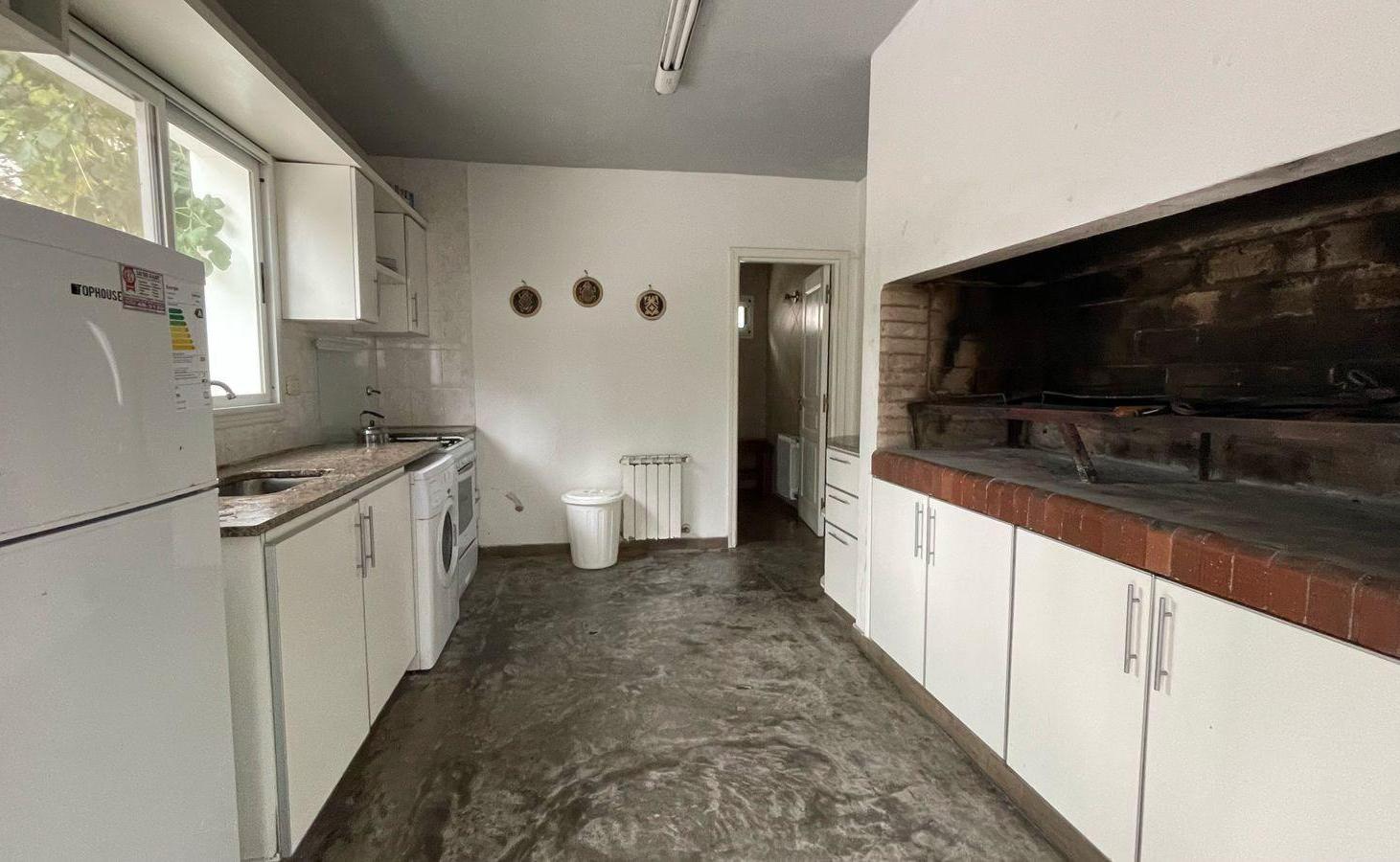 Foto de Casa en venta - 5 Dormitorios 2 Baños - 1.024Mts2 - Pinamar, imagen 5