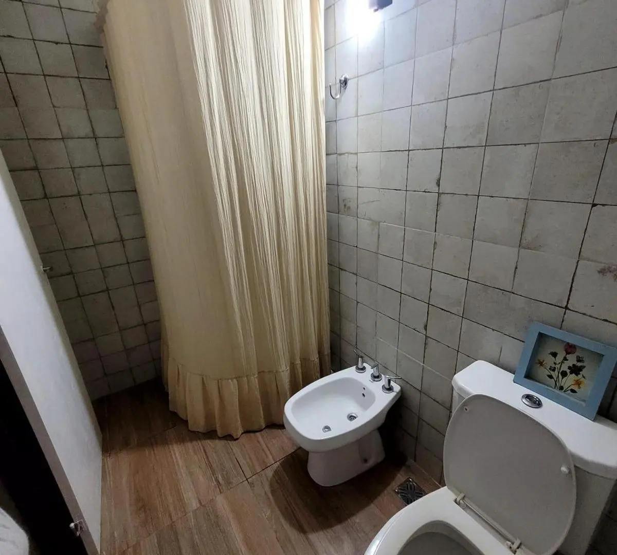 Casa en venta - 3 Dormitorios 2 Baños - La Plata 3