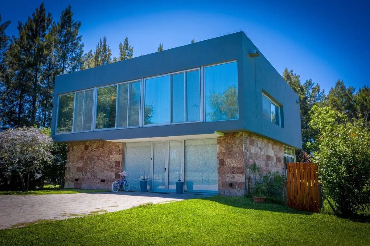 Casa en venta - 4 dormitorios 3 baños - 276mts2 - Haras del Sur II, La Plata [FINANCIADA] 4