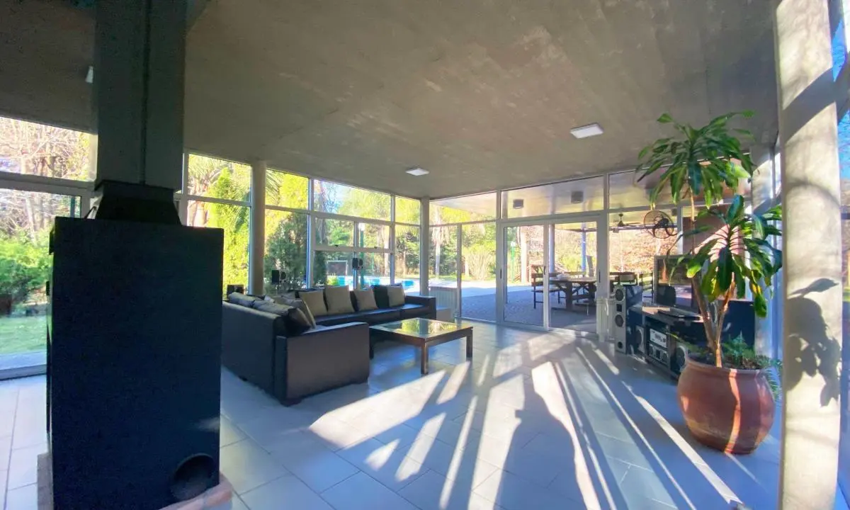 Casa en venta - 4 Dormitorios 4 Baños - Cocheras - 5.229Mts2 - Exaltación de la Cruz 2