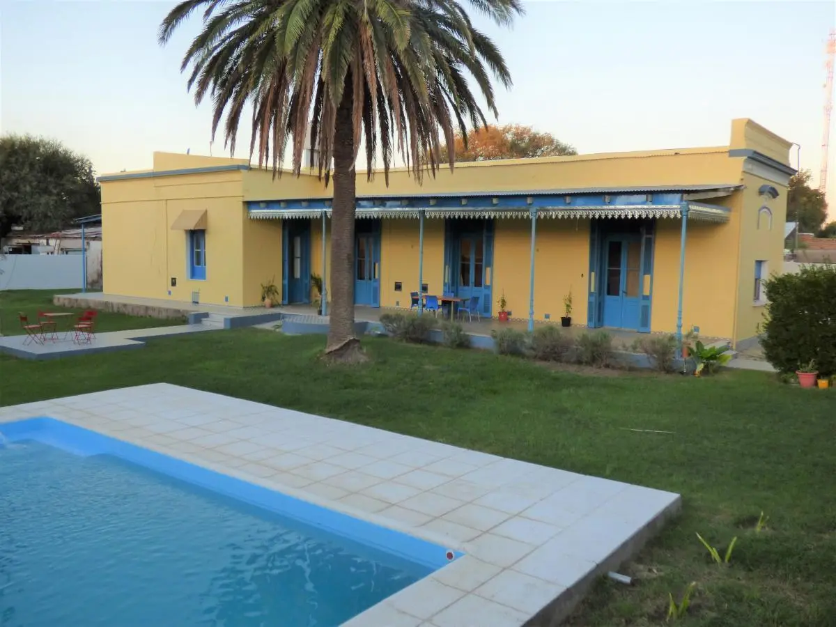Casa en venta - 3 Dormitorios 2 Baños - 840Mts2 - Uriburu, La Pampa 5