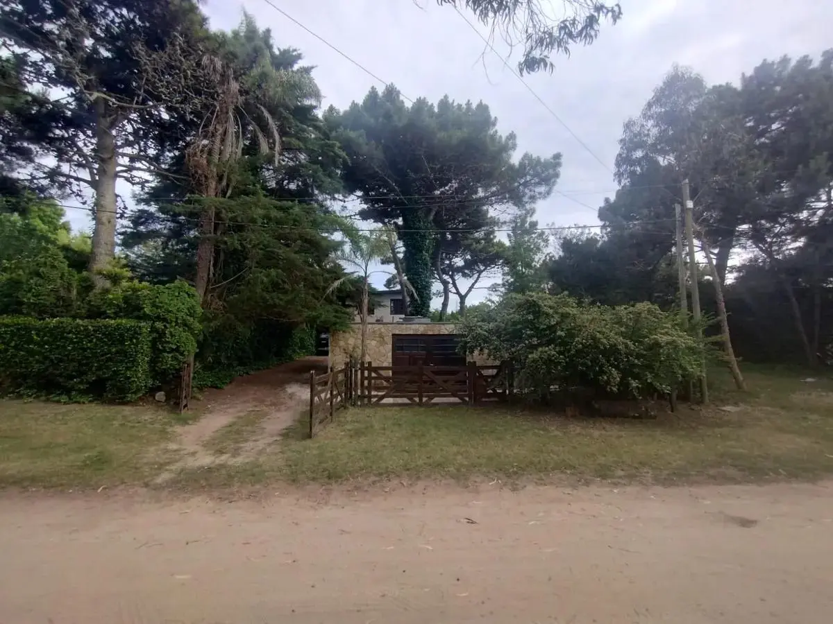Casa en venta - 2 Dormitorios 2 Baños - Valeria del Mar 2
